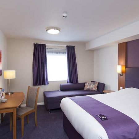 Premier Inn Tonbridge Exterior foto