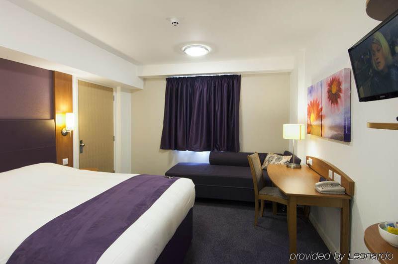 Premier Inn Tonbridge Exterior foto